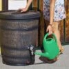 Roto Cuve De Récupération D’Eau De Pluie 130 L Tonneau Imitation Bois 1 Roto Cuve De Récupération D’Eau De Pluie 130 L Tonneau Imitation Bois -Garanta Jardin Magasin cuve recuperateur eau pluie tonneau imitation bois