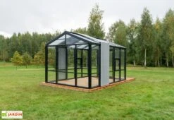 Serre De Jardin En Bois Et Verre Trempé Avec Panneaux Occultants – Hortensia -Garanta Jardin Magasin dos serre jardin bois verre trempe stali