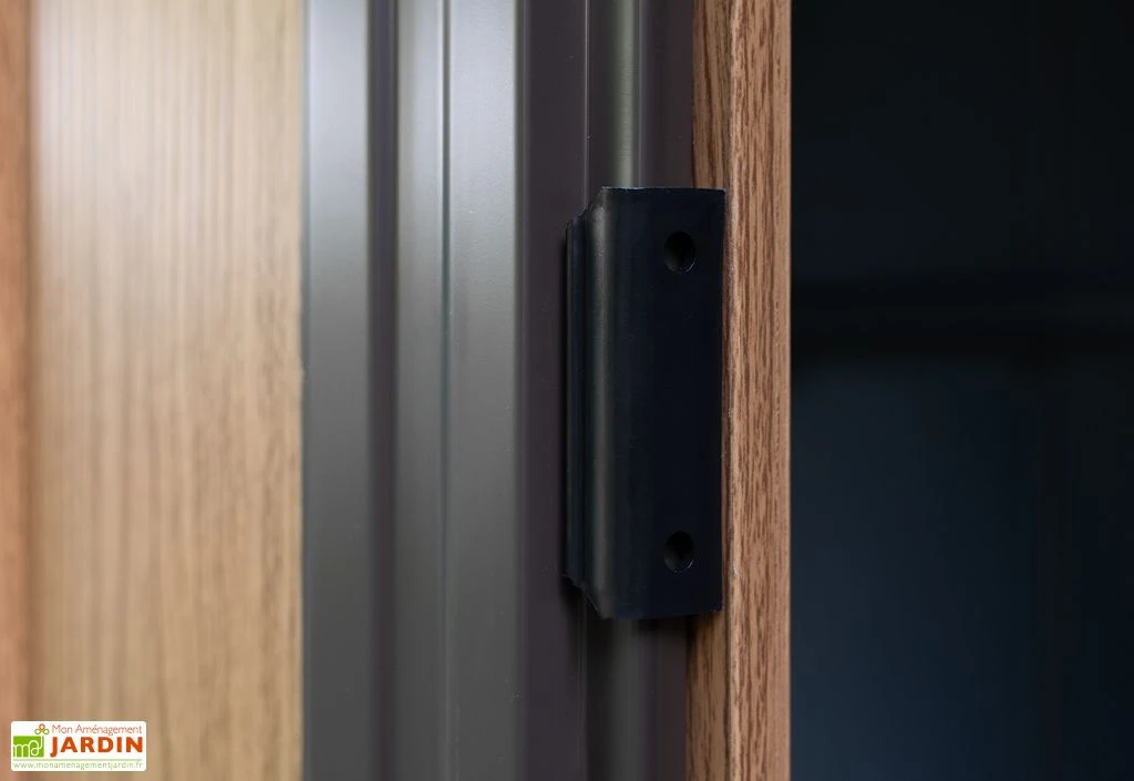 Abri De Jardin En Acier Galvanisé Imitation Bois Woodlake – 1,84 M² 8 Abri De Jardin En Acier Galvanisé Imitation Bois Woodlake – 1,84 M² – Image 6