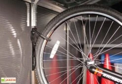 Porte Vélo Vertical Pour Abris De Jardin Yukon -Garanta Jardin Magasin porte velo vertical 2