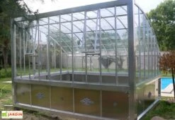 Serre Adossée Ancienne En Aluminium Et Verre Trempé 4mm Versailles 380x280m -Garanta Jardin Magasin serre ancienne en aluminium et verre trempe 4mm versailles 380x280 1