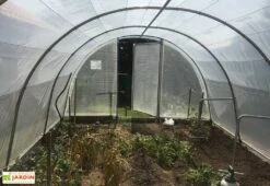 Serre Tunnel Tonneau En Polyéthylène 22 M² - Mini 6 X 3,7 M 5 Serre Tunnel Tonneau En Polyéthylène 22 M² - Mini 6 X 3,7 M -Garanta Jardin Magasin serre tunnel mini tonneau polyethylene interieur 1